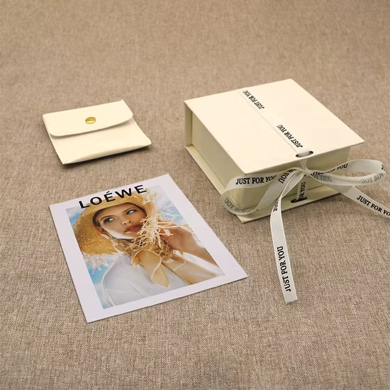 High Quality Paper Jewelry Gift Packaging Boxes Wholesale with Custom Logo Printing